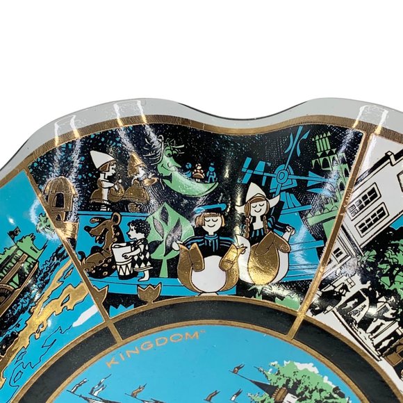 Vintage Walt Disney World Souvenir Plate Dish 1960s Magic Kingdom Ruffed Edge - Picture 4 of 13